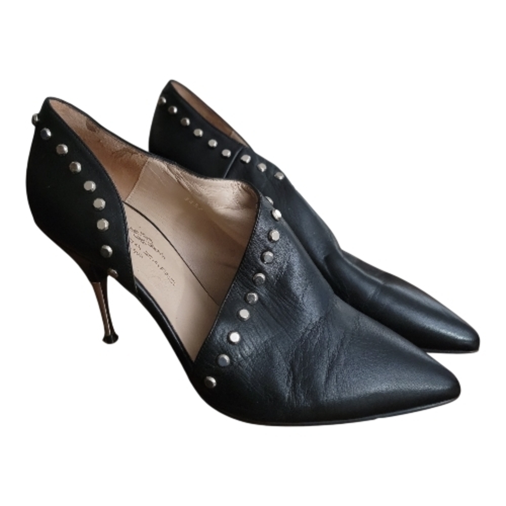 Brenda Zaro, Black Studded Pointed-Toe Ankle Booties, 81/2-9
